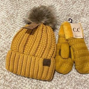 Kids Matching Mitten and Hat Set. Mustard.